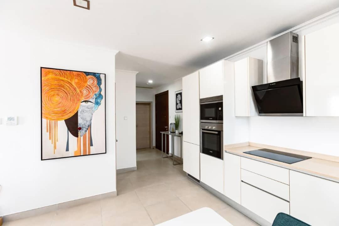 אקרה Amazing 2 Bedroom Room Space Available מראה חיצוני תמונה